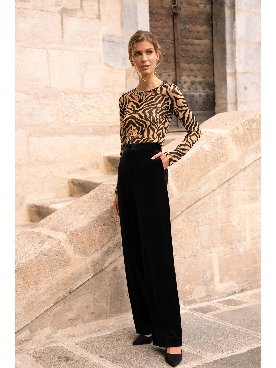 High waisted straight cut velvet trousers