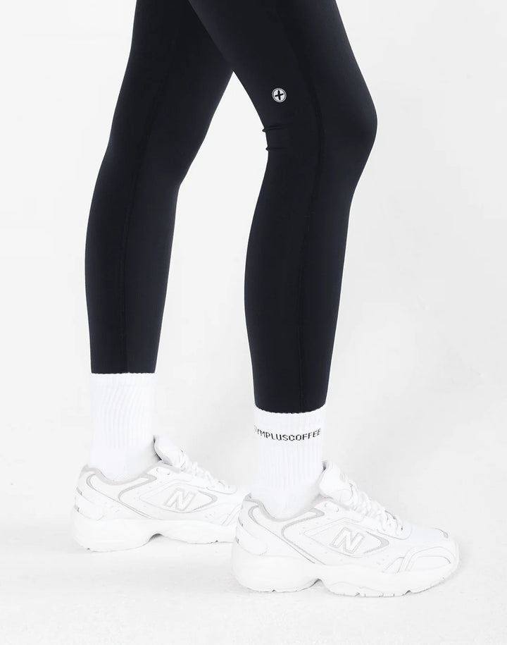 Relentless Legging in Black (7/8)