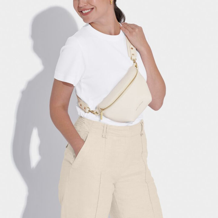 Maya belt bag in off white