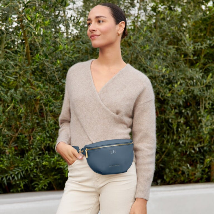 Maya belt bag in Navy