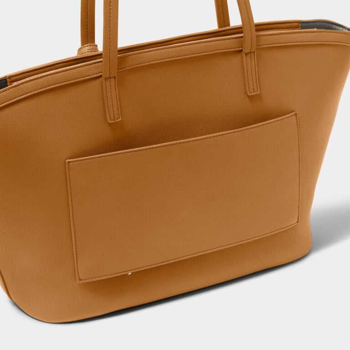 Travel tote in cognac