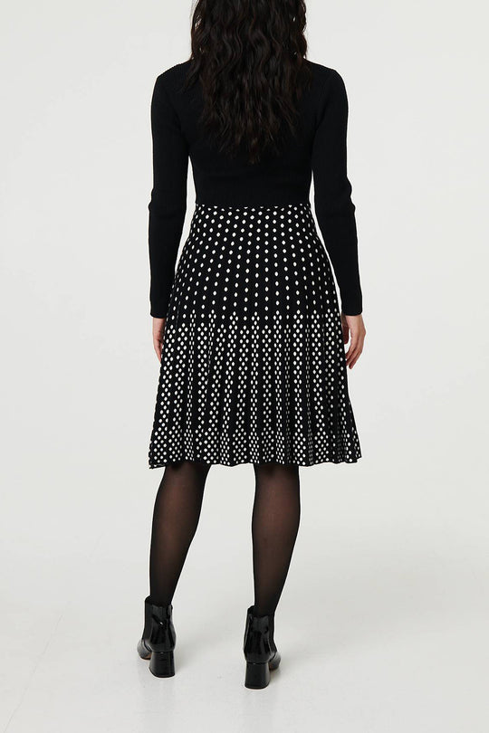 Polka Dot pleated knit Dress in Black