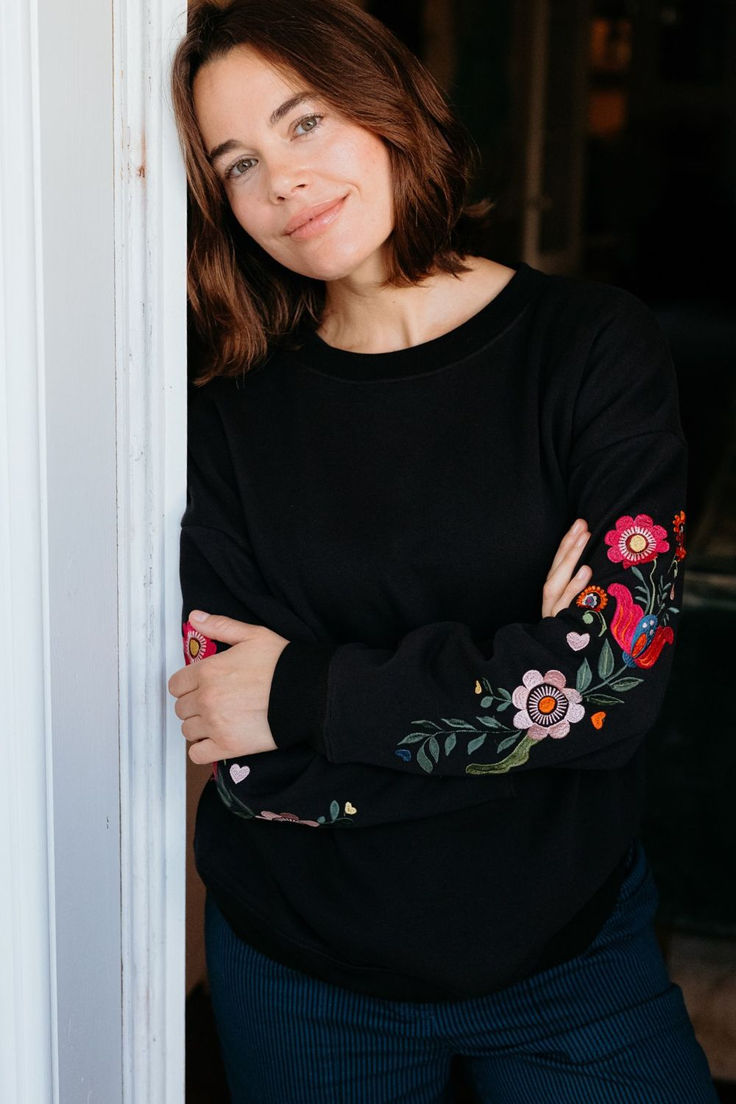 Floral Black knit