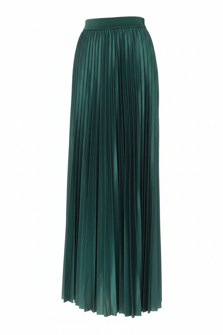 Green pleated skirt one size (8-16)