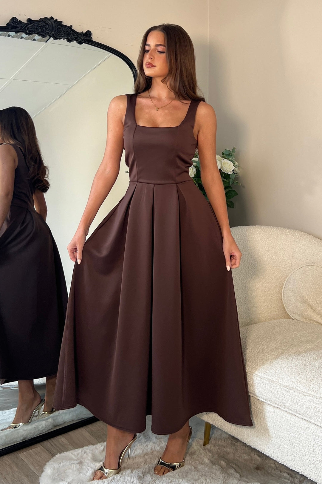 Erica square neck pleated Midi dress in brown