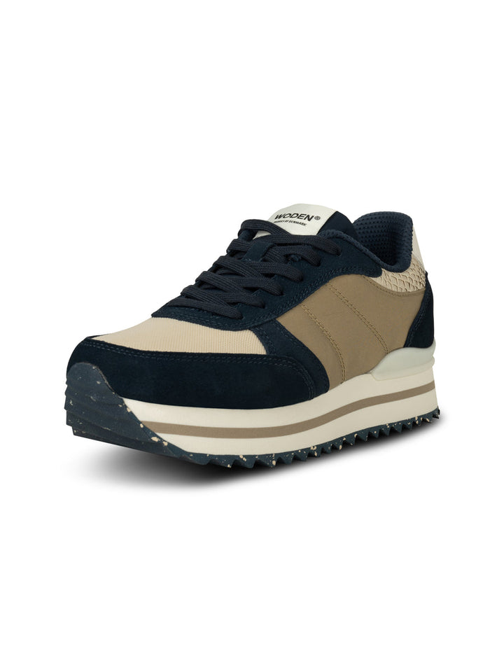 Ronja Plateau - Navy trainer