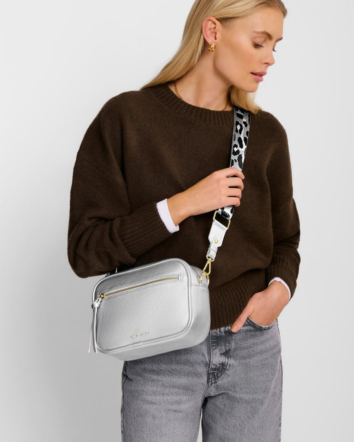 Hallie crossbody bag in silver