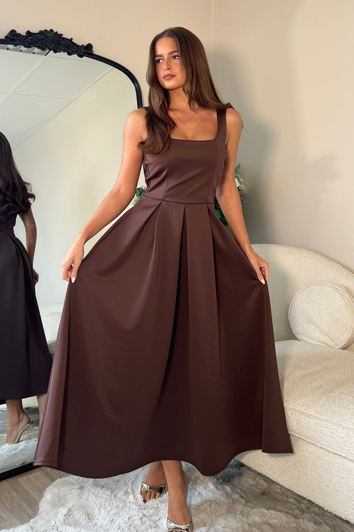 Erica square neck pleated Midi dress in brown