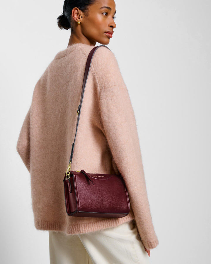 Alba crossbody bag in Cherry