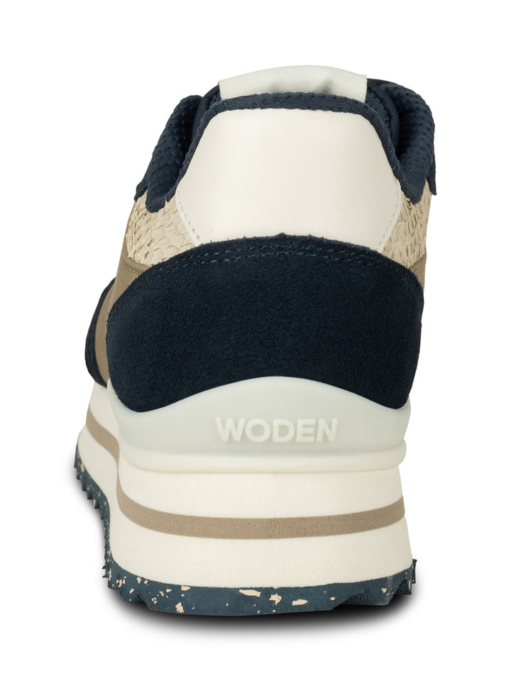 Ronja Plateau - Navy trainer